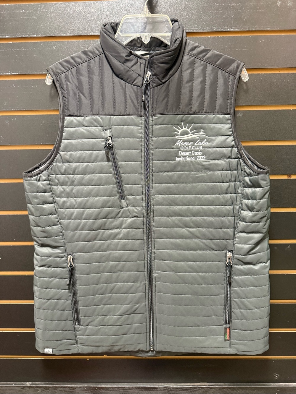 Storm Creek Women’s Quilted Puffer Vest Gray Black Full Zip Large NWT